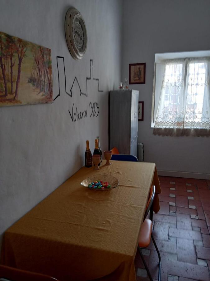 Il Rosso Volterrano N.10 Apartment Bagian luar foto