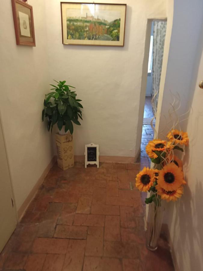 Il Rosso Volterrano N.10 Apartment Bagian luar foto