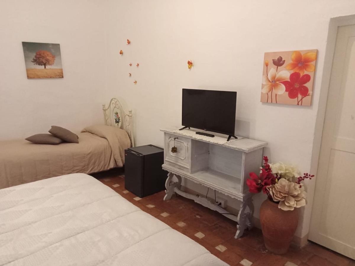 Il Rosso Volterrano N.10 Apartment Bagian luar foto